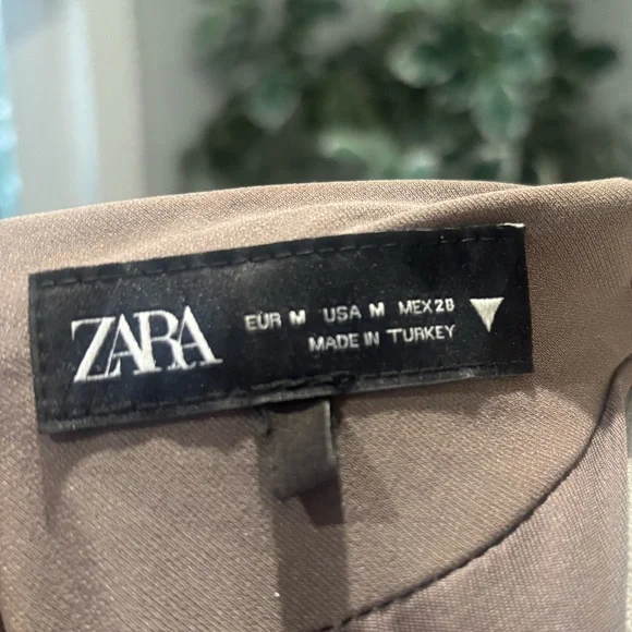 Zara Sleeveless Mock Neck Ruched Maxi Dress in Taupe Size:M - Picture 8 of 8